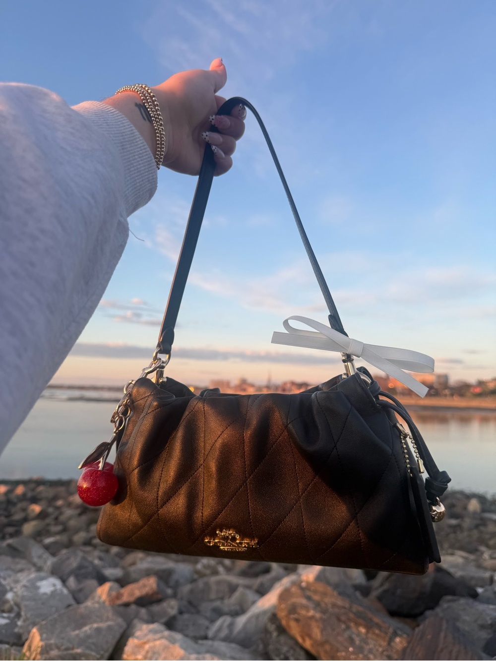 Coach Quilted Faye Shoulder Bag🖤